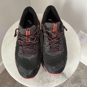 Women ASICS size 9.5